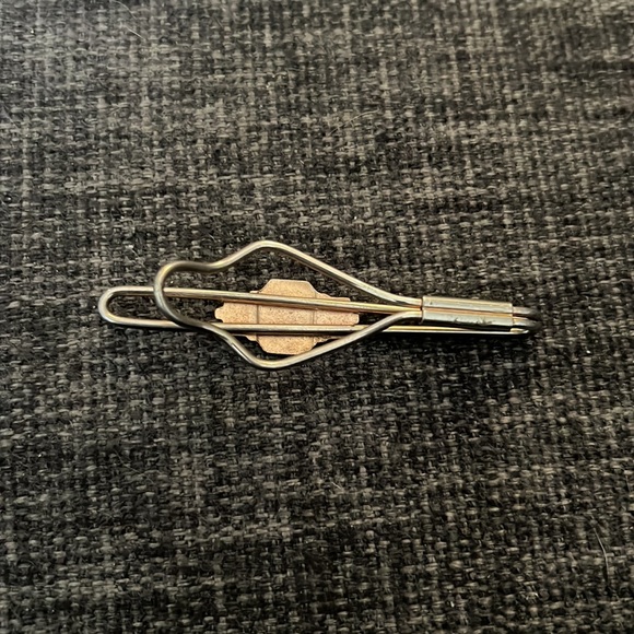 Beautiful vintage tie clip R - Picture 2 of 4